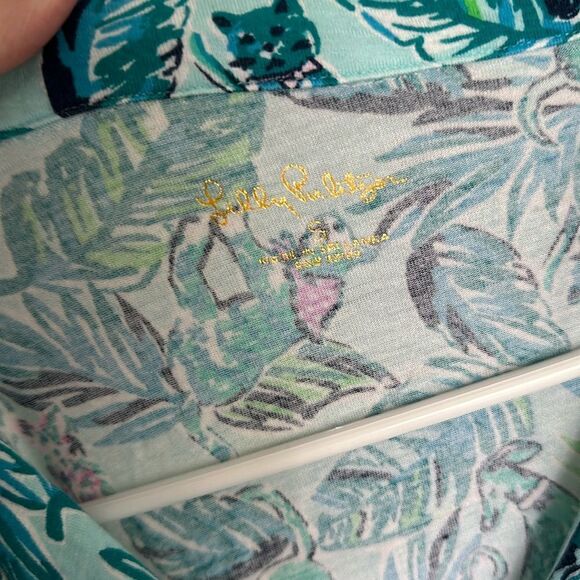 Lilly Pulitzer Blue & Pink Tropical Print Short Sleeved Comfy Pajama Top - Picture 3 of 4
